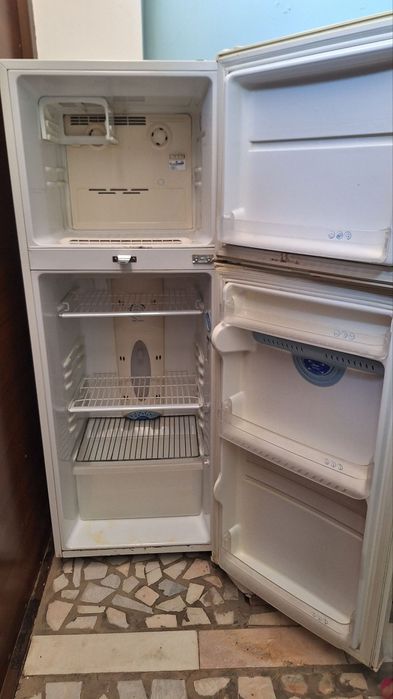 LG Холодилник сатылады