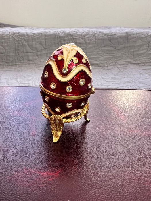 Atlas Faberge яйца