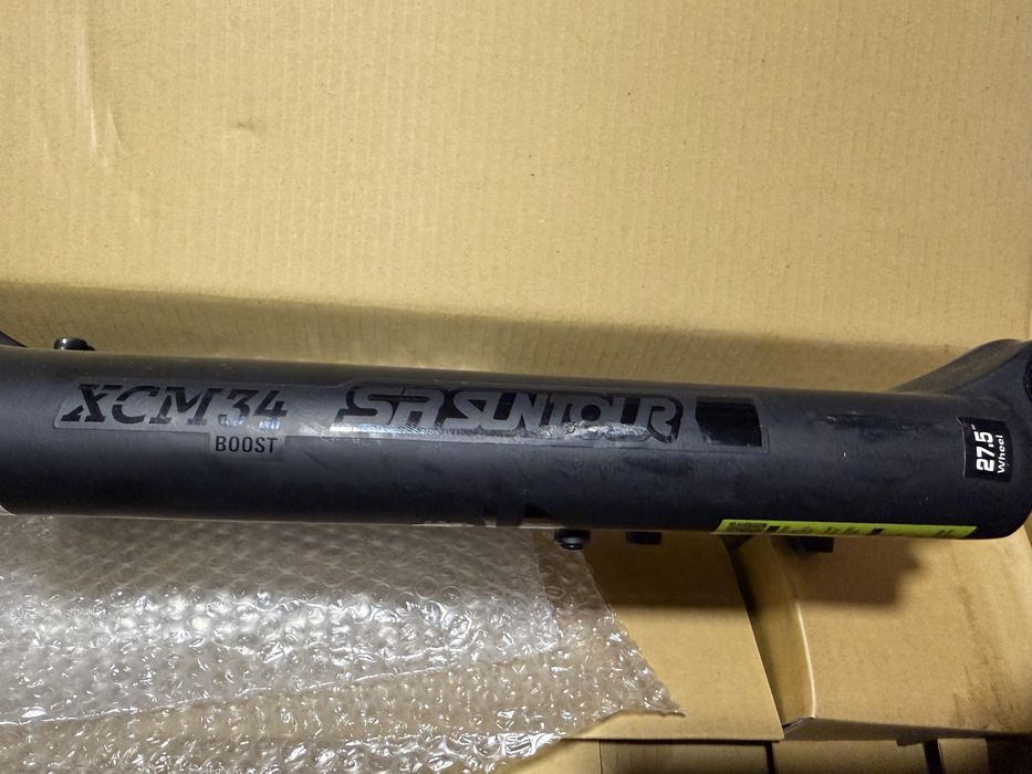 Вилка Suntour XCM 34 boost