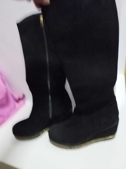 Дамски ботуши 38 номер естествен велур на платформа