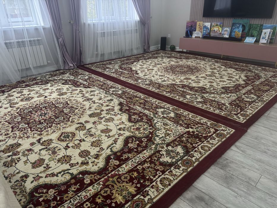 Ковер в отличном состоянии 300*400