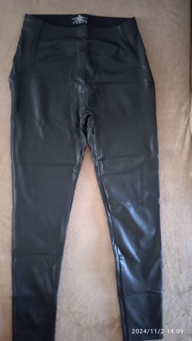 Дамски панталон М/Л размер