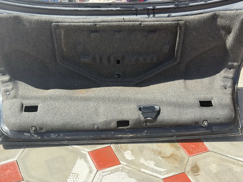 BMW E34 багаж и передний стекло