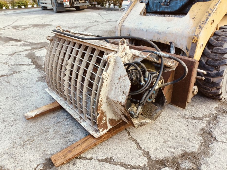 Betoniera Sima 200 Litri  Malaxor Beton Miniîncarcător Caterpillar Bobcat Pret 1900