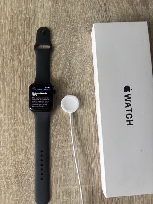 Apple Watch SE (Gen 2) 44mm Midnight