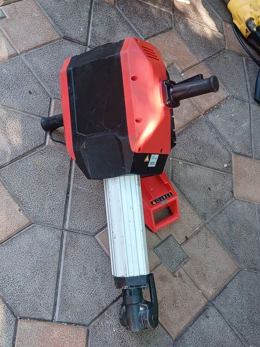 Demolator pe acumulatori MILWACKEE MXF 2528 H că și nou