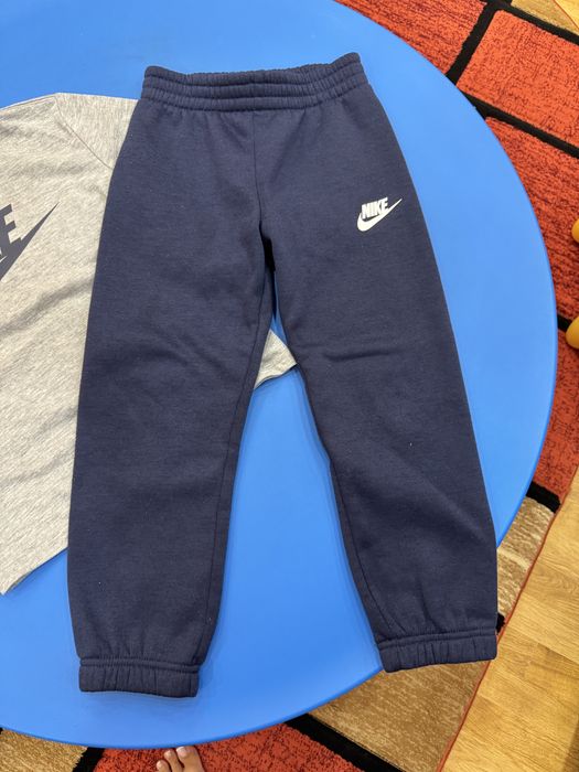 Trening nike 5/6 ani maneca lunga