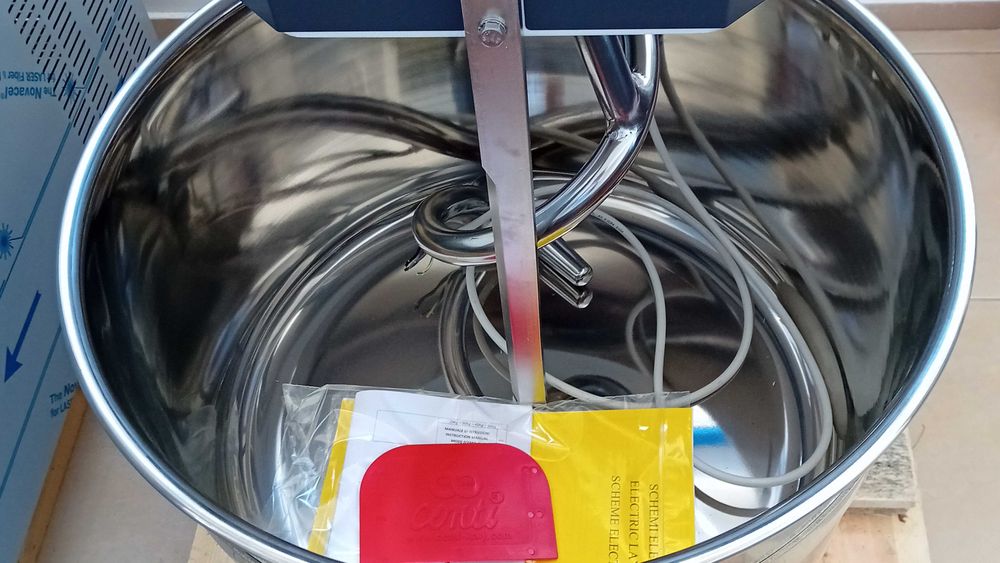 Спирален миксер 50 кг. Conti Italy със скоростен вариатор