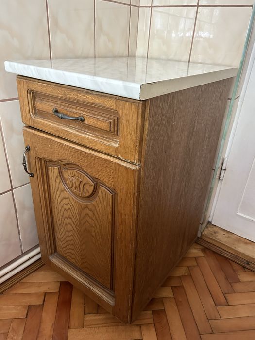 Corpuri de bucatarie din lemn