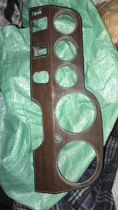 Панель приборов рамка ваз 2106