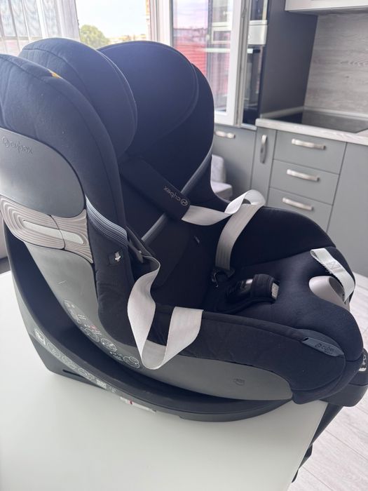 Cybex Sirona - столче за кола
