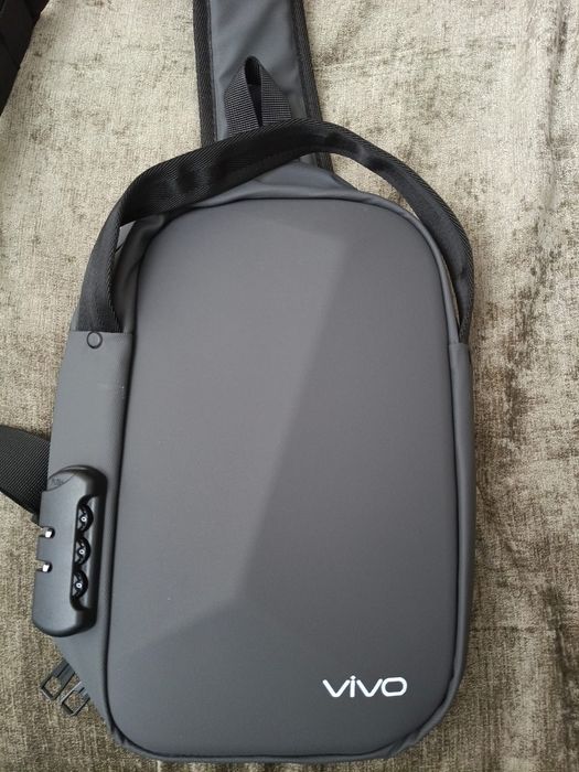 Продам сумку через плечо  новая,с кодовым замком фирмы Vivo за 5 тыс т