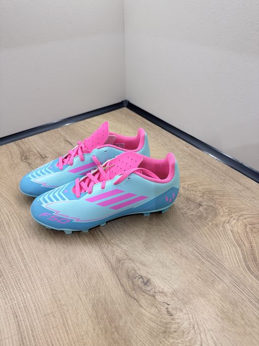 Обувки за футбол Adidas