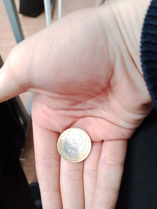 Монета 100тг продаю