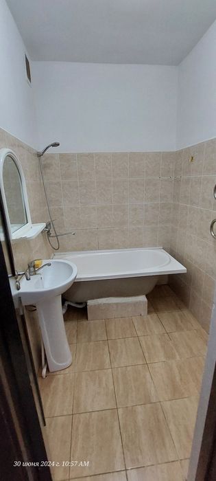 Сотилади! 14- мкр, 5-уйда 2 хонали квартира сотилади