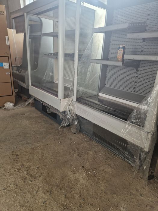 Отворени Магазински Витрини