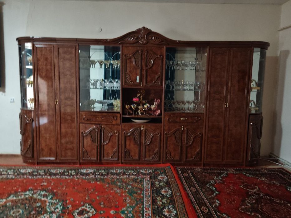 Девормебели мустахкам материал дан ишланган