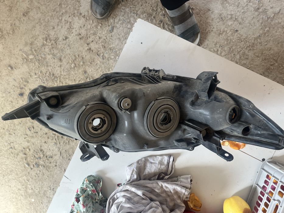 Фара тоета королла 2012