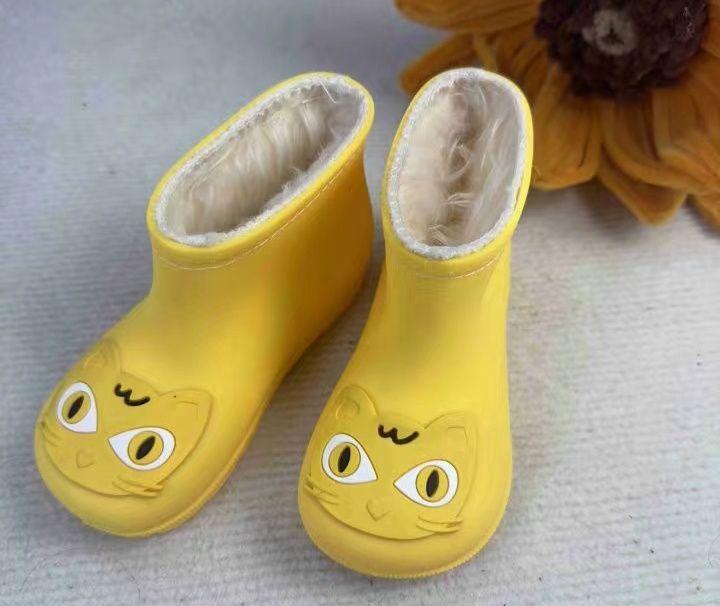 Резиновые сапоги и калоши