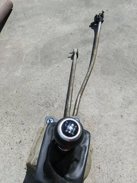 timonerie  2.0 tdi cjc audi a4 b8  6 trepte 8k0711025p  8k0711271e