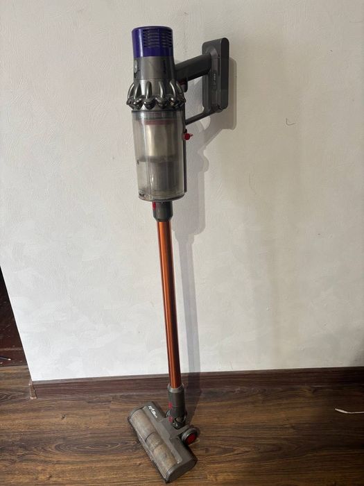 Dyson V10 absolute под восстановление