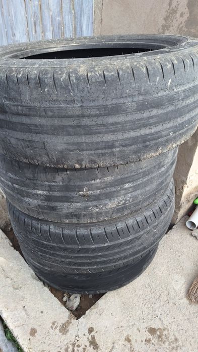 Продам Шины на Камри