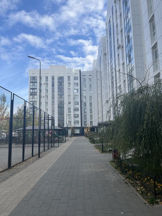 Продается 2-комнатная квартира, батыс-2