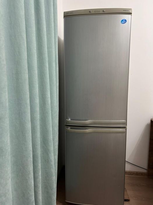Холодильник samsung