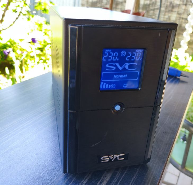 UPS + стабилизатор SVC V-1500-L-LCD