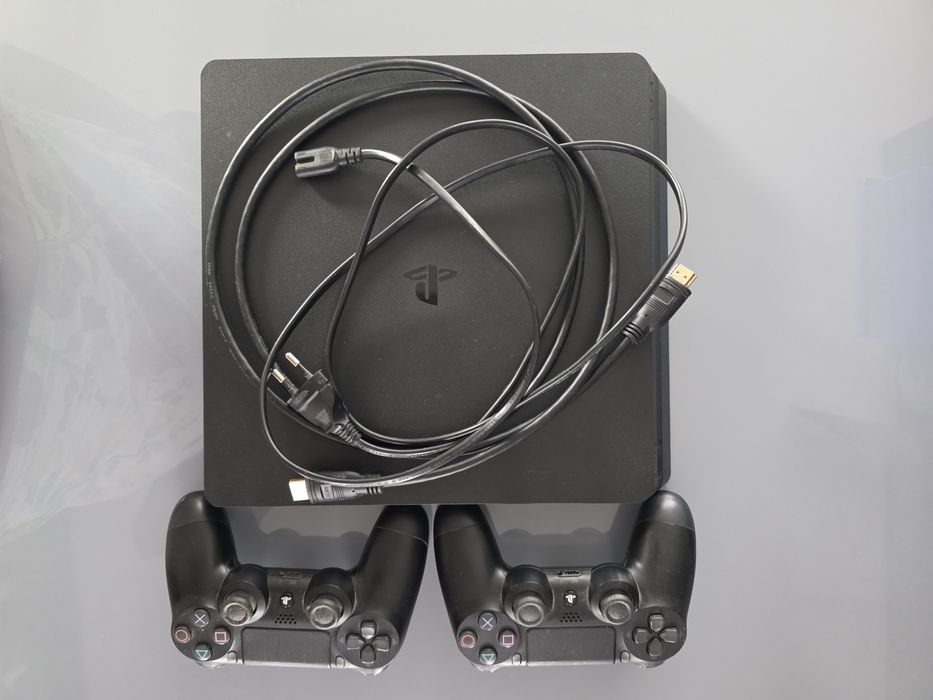PlayStation 4 slim -  1TB
