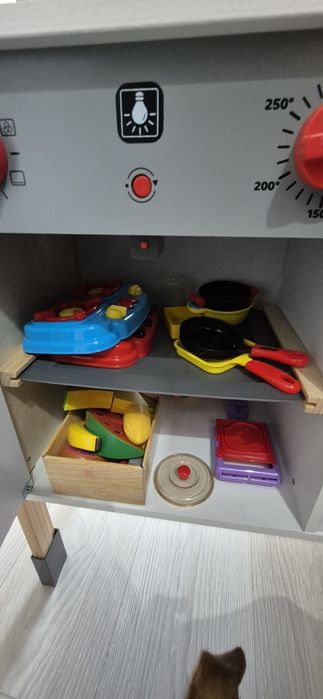 Bucatarie de jucărie de lemn cu sunete si lumini Playtive