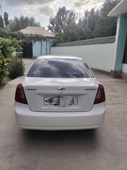 Шевроле Лачетти 1.8 мотор срочно сотилади