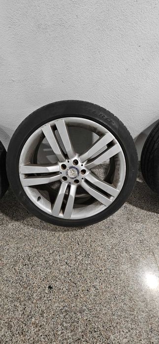 Оригинални джанти Mercedes 20 цола с гуми Pirelli