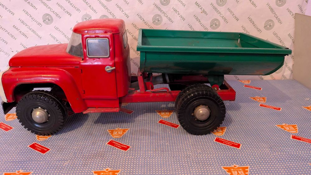 Стара играчка ЗИЛ