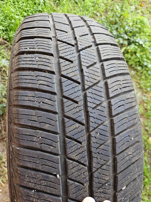 Комплект зимни гуми Barum - 225/60 R18