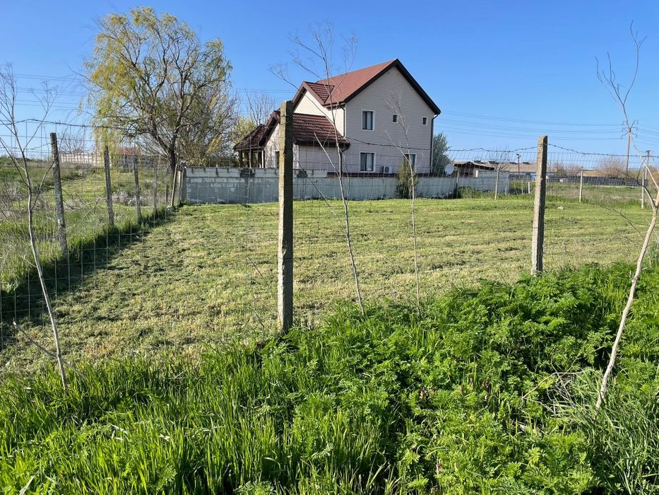 Teren de vânzare intravilan. VÂNZARE ÎN DOUA RATE
