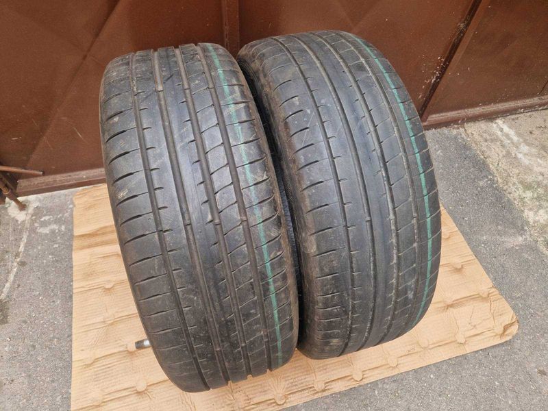 2 Goodyear R19 235/45
летни гуми 
DOT3123