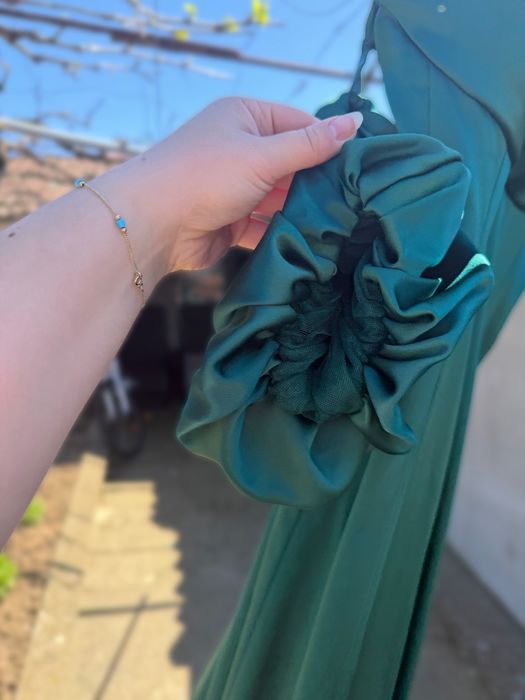 Луксозна официална рокля – тъмнозелена с камъни, размер 42 (нова)