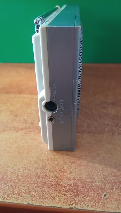 SONY ICF-32 4-бандово преносимо радио Внос от Англия