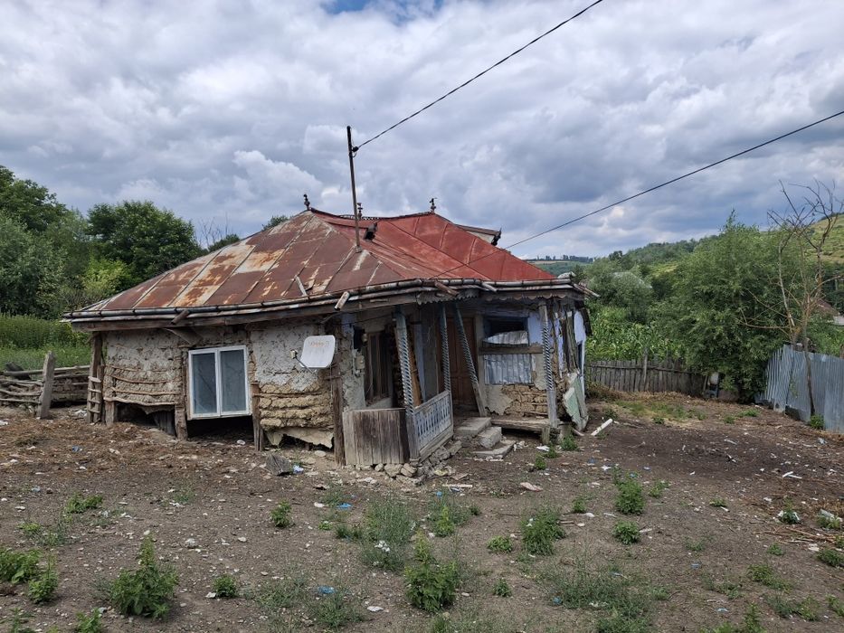 Casa comuna izvoru,sat obarsia,judetul bacau