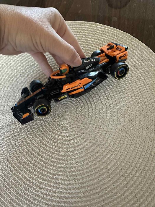 Конструктор Лего Формула 1 McLaren