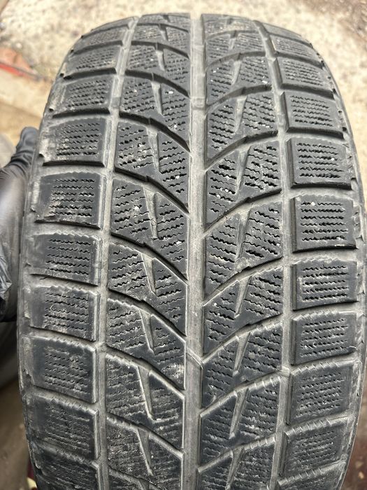 Шины 255/40R19 (2шт)