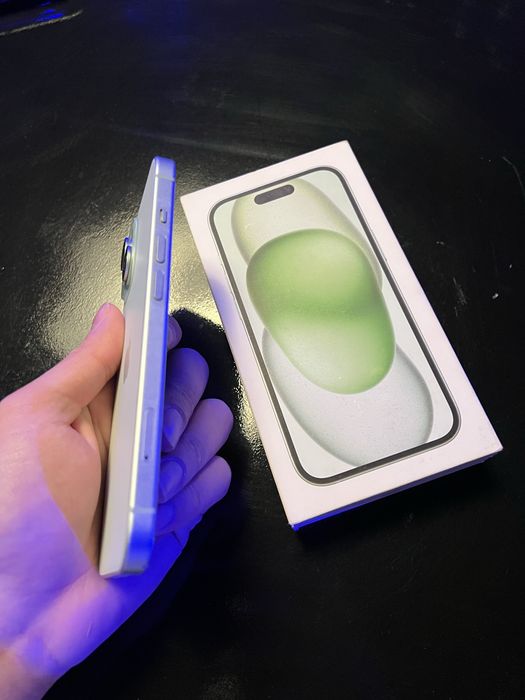 Продам IPhone 15 128GB