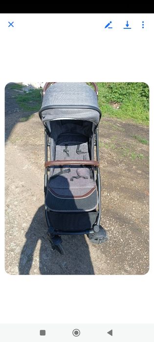Бебешка количка.