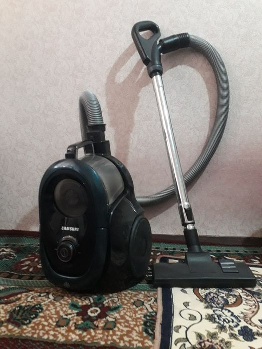 Срочно продам пылесос