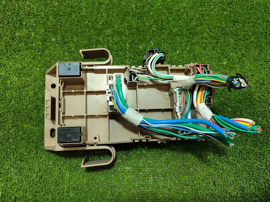 TABLOU / PANOU SIGURANTE SUBARU LEGACY SE 2.0 DIESEL 2009 COD OEM 82201AJ000 / BREAK 2009-2014