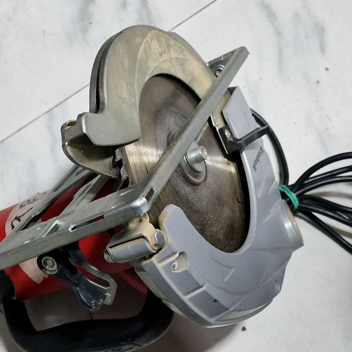 Ръчен циркуляр Einhell TC-CS 1400