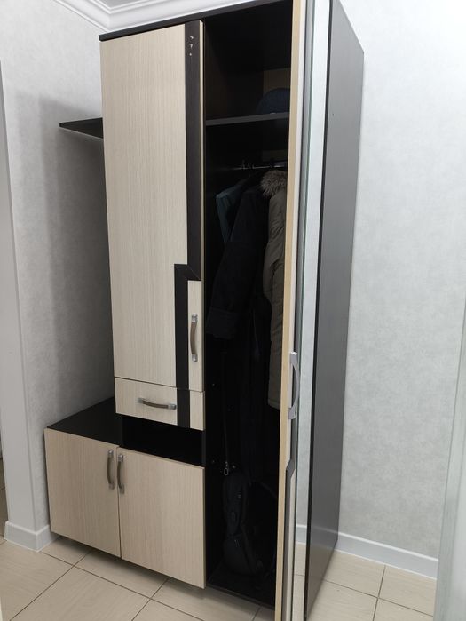 Продам шкаф для прихожей