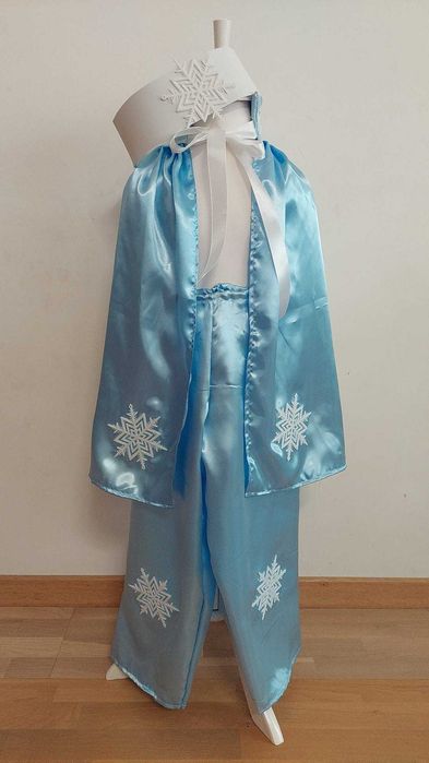 Costumas baiat Fulg de Nea Inger Ingeras alb serbare  iarna Craciun