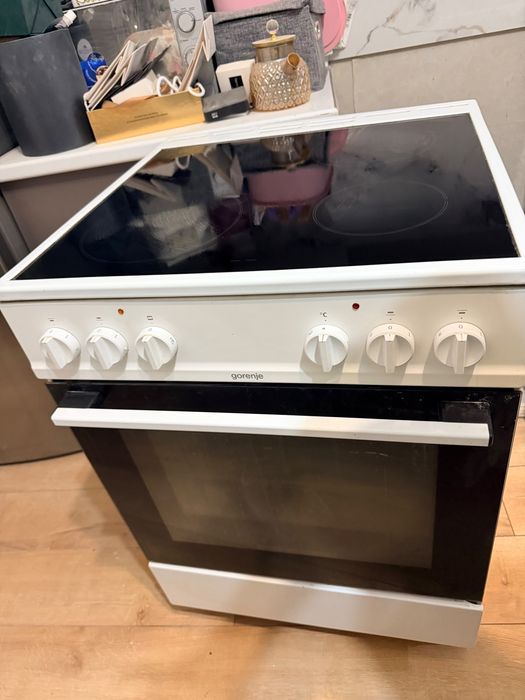 Продам плиту с духовкой